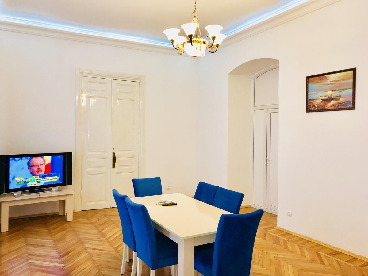 Check-In Apartment Near Fountain Square Vidadi Str Баку Екстериор снимка