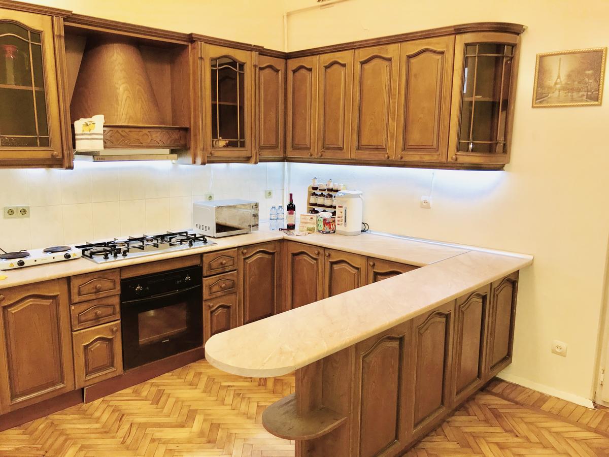Check-In Apartment Near Fountain Square Vidadi Str Баку Екстериор снимка