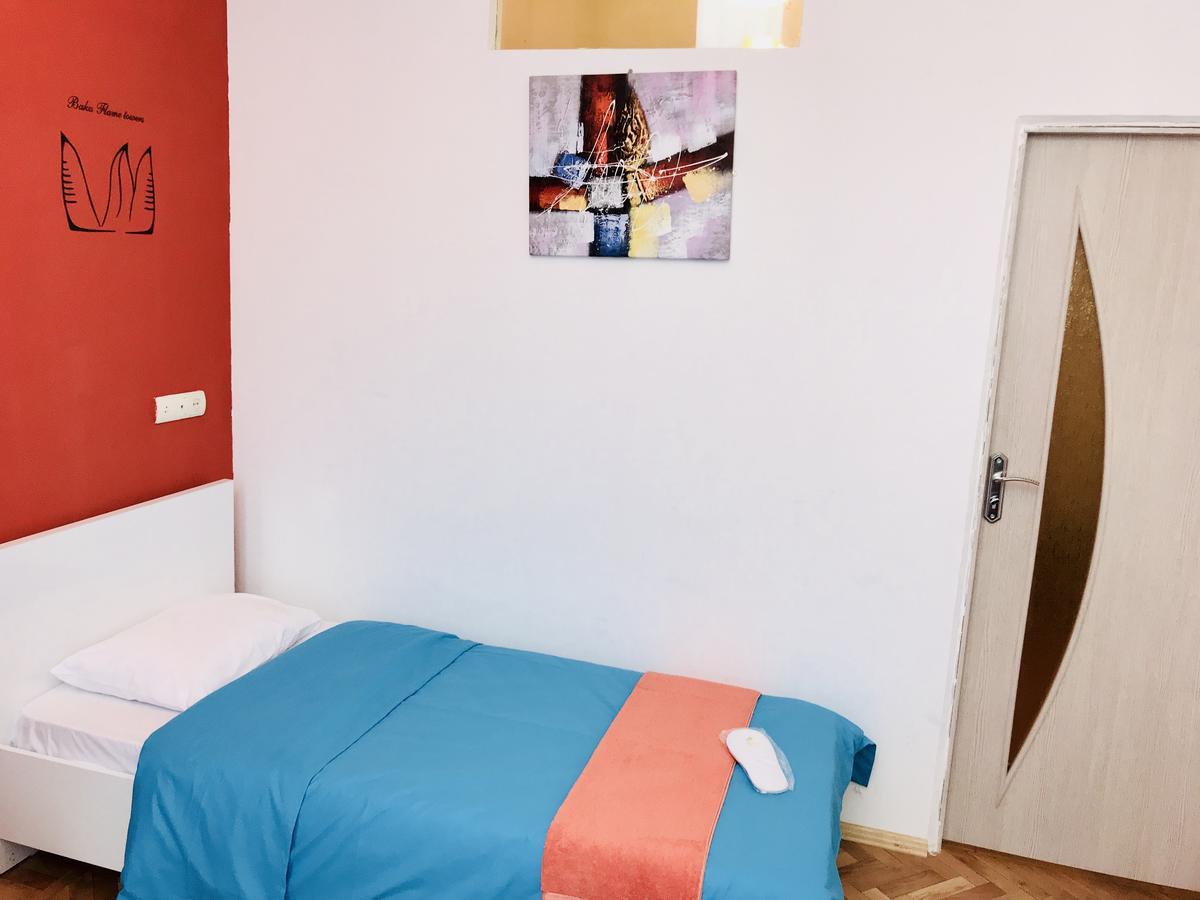 Check-In Apartment Near Fountain Square Vidadi Str Баку Екстериор снимка